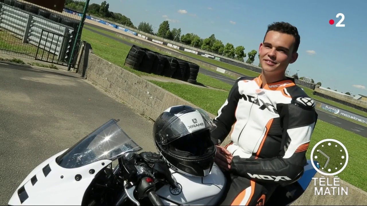 Auto - Dans la peau d’un pilote moto
