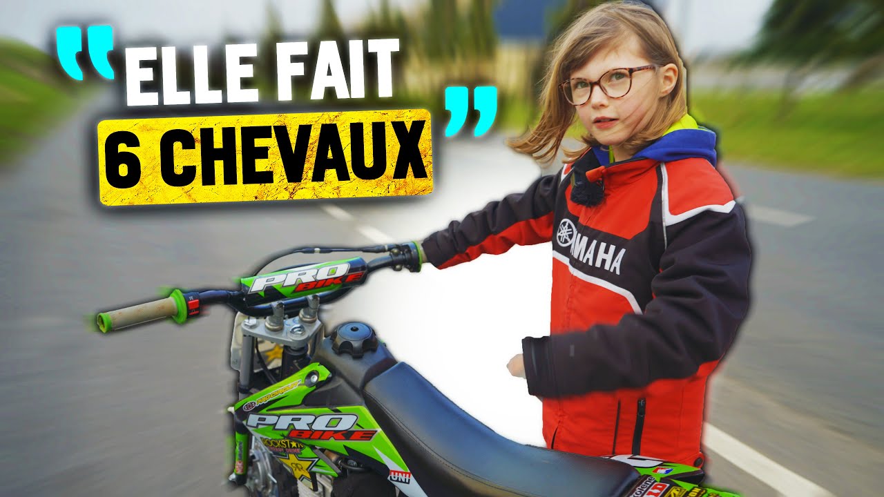 Zoé , 8 ans, présente sa petite moto !