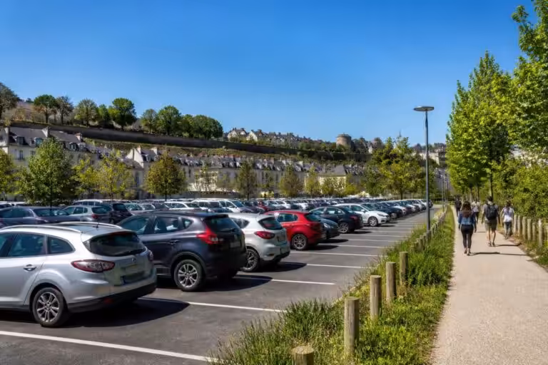 découvrez les meilleurs emplacements pour un parking gratuit à angers et facilitez votre stationnement en toute tranquillité.